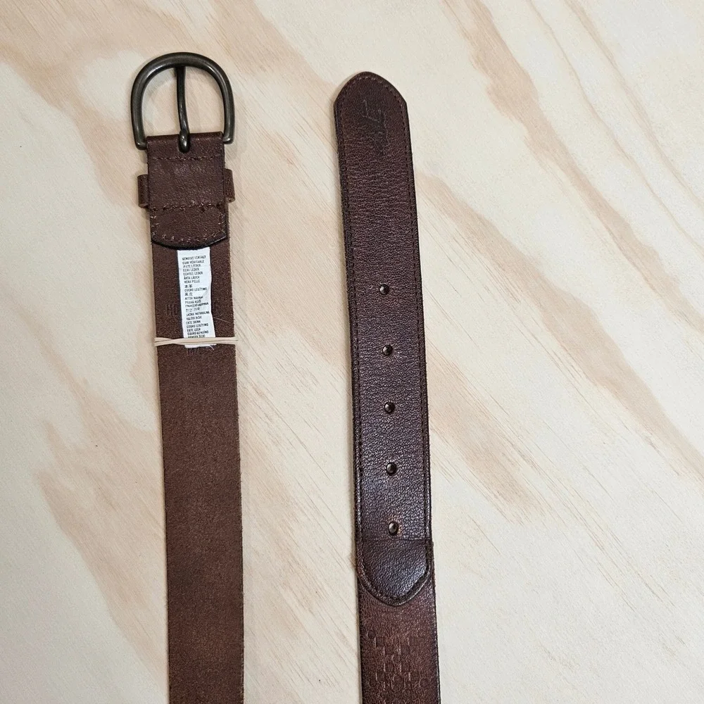 Hollister Mens Brown Genuine Leather Embossed Logo Belt Size Medium 33-37 Inch